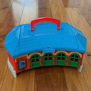 Thomas the Train & Friends Take Along Play Roundhouse Station Carry Case Vintage